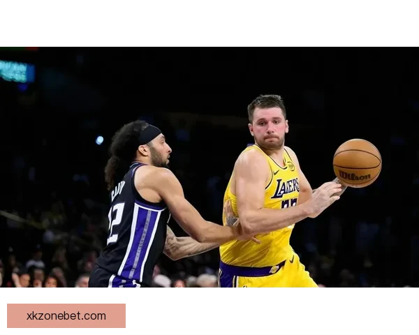 詹姆斯盛赞东契奇关键时刻统治比赛直言疲惫仍全力拼下胜利 詹姆斯盛赞东契奇关键时刻统治比赛直言疲惫仍全力拼下胜利